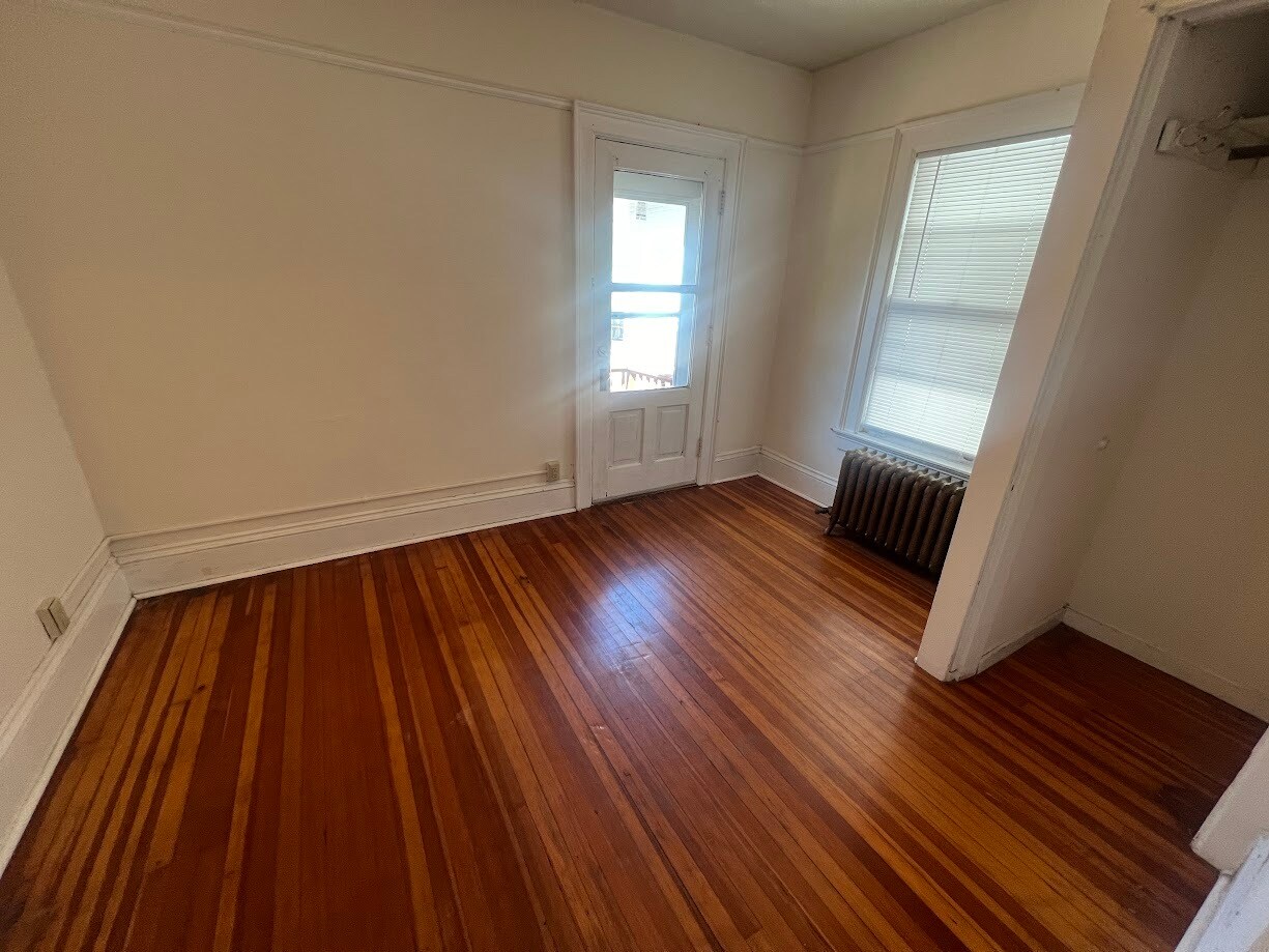 Building Photo - 928 Spaight St