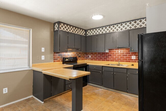 Building Photo - 1114 Ransome Ct