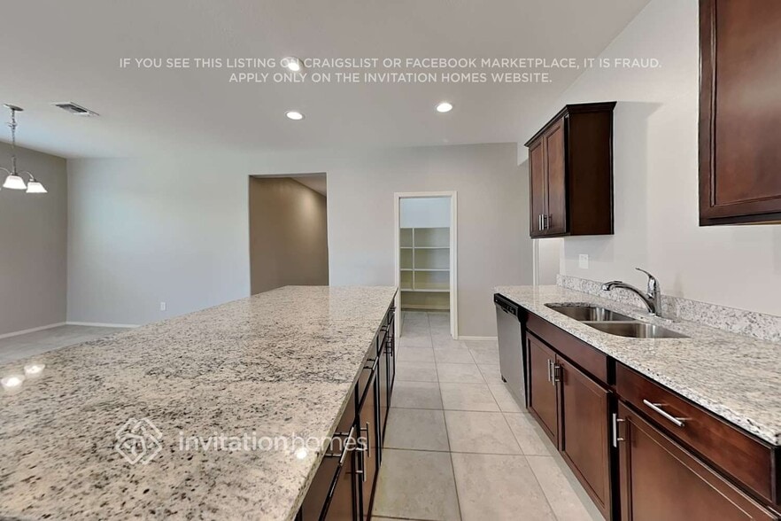 Building Photo - 17930 W Villa Chula Ln
