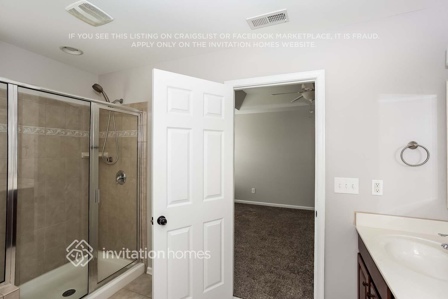 Building Photo - 18528 W Catawba Ave