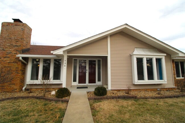 Building Photo - 736 Henry Ave