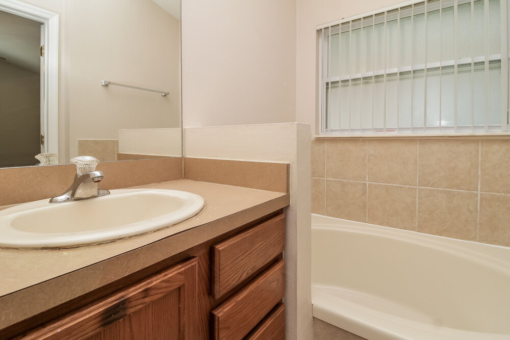 Building Photo - 31074 Lochmore Cir