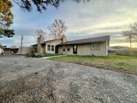 Building Photo - 500/502 Conway Pl*