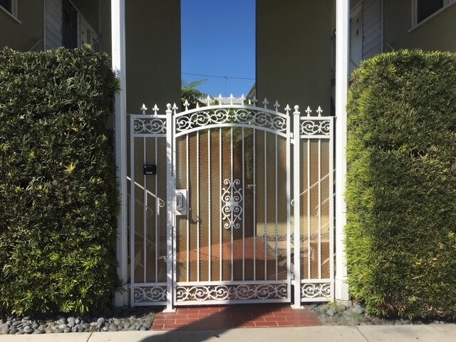 gated front entrance - 4435 E Ocean Blvd