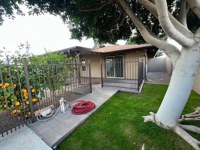 Building Photo - Elegant North Glendale Retreat with Premium Upgrades