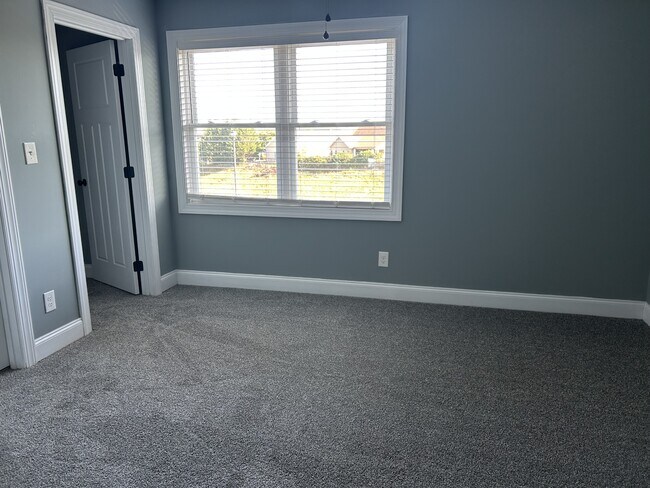 Building Photo - 235 Capstone Dr