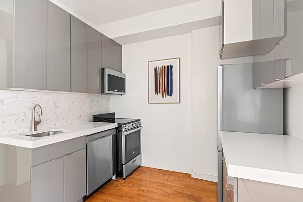 Building Photo - 143 E 29th St