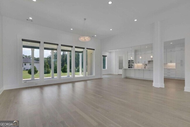 Building Photo - 2964 Old Peachtree Rd NE