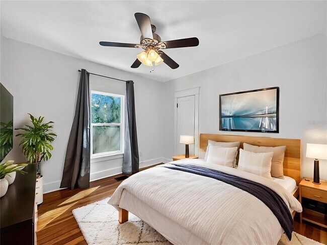 Building Photo - 1016 E Washington Ave