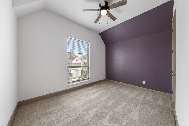 Building Photo - 316 Hulda Trl