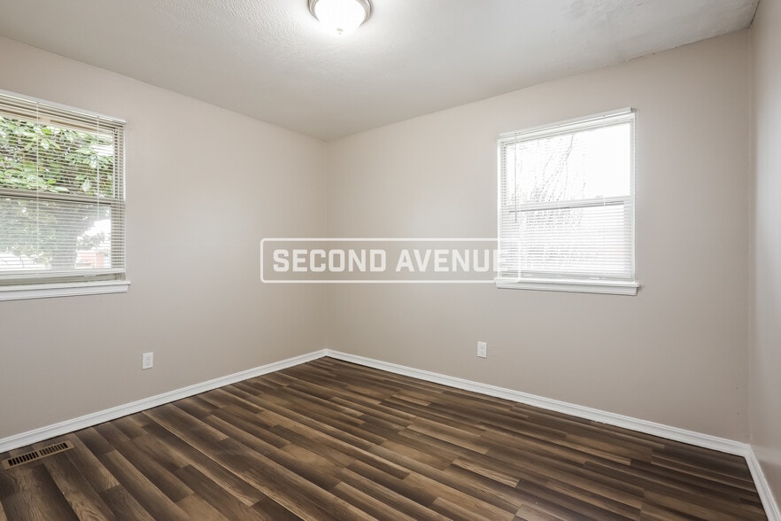 Building Photo - 6328 N Hammond Ave