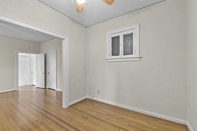 Building Photo - 436 Westmoreland St