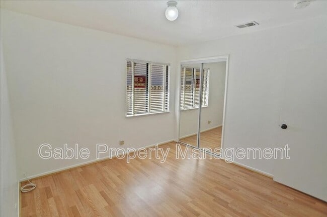 Building Photo - 3063 Glennel Ave