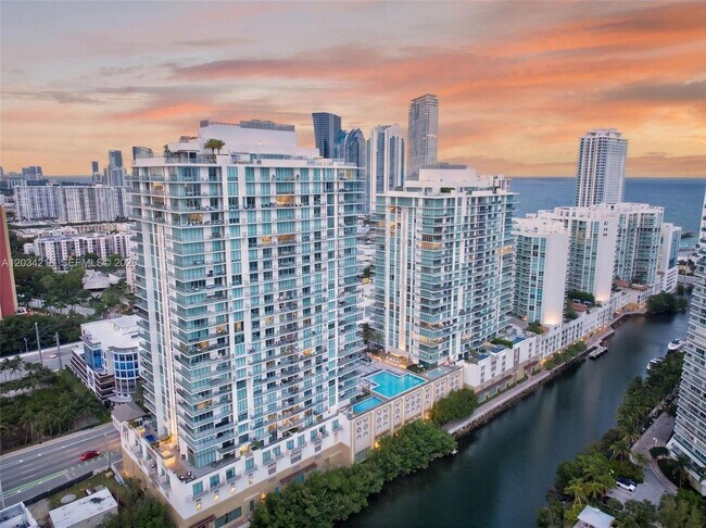 Building Photo - 300 Sunny Isles Blvd