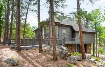 Building Photo - 1BD, 1BA Mountain Gatehouse in Conifer