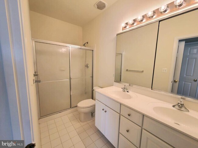 Building Photo - 42625 Homefront Terrace