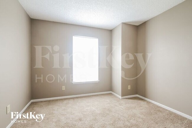 Building Photo - 7912 Puckett Ln