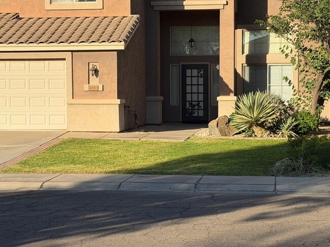 Building Photo - 2300 E Augusta Ave