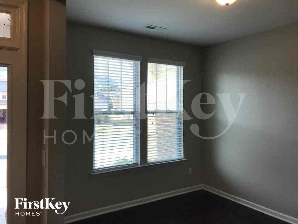 Building Photo - 6022 Durango Way