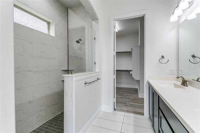 Building Photo - 523 Paddock Way