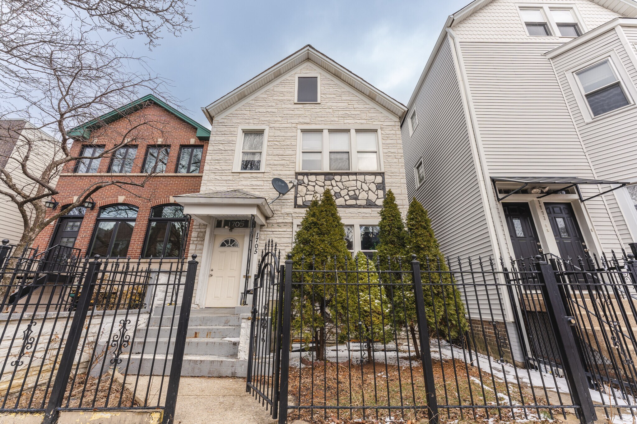 Building Photo - 1705 N Talman Ave