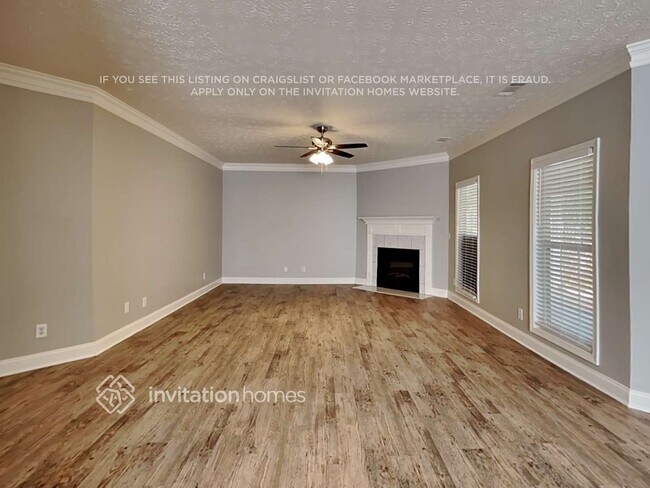 Building Photo - 2015 Towne Park Dr