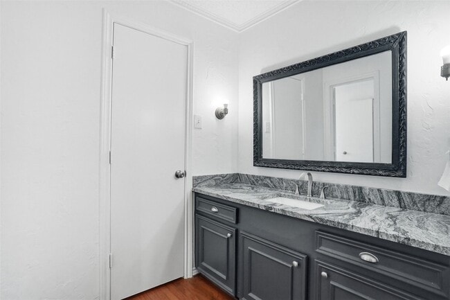 Building Photo - 1329 Mackie Dr