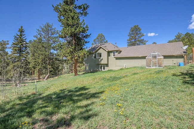 Building Photo - 33628 Berg Ln