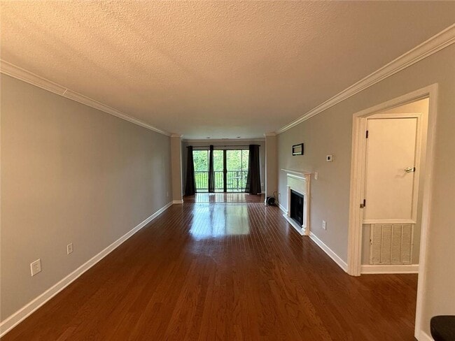 Building Photo - 1308 Pine Heights Dr NE