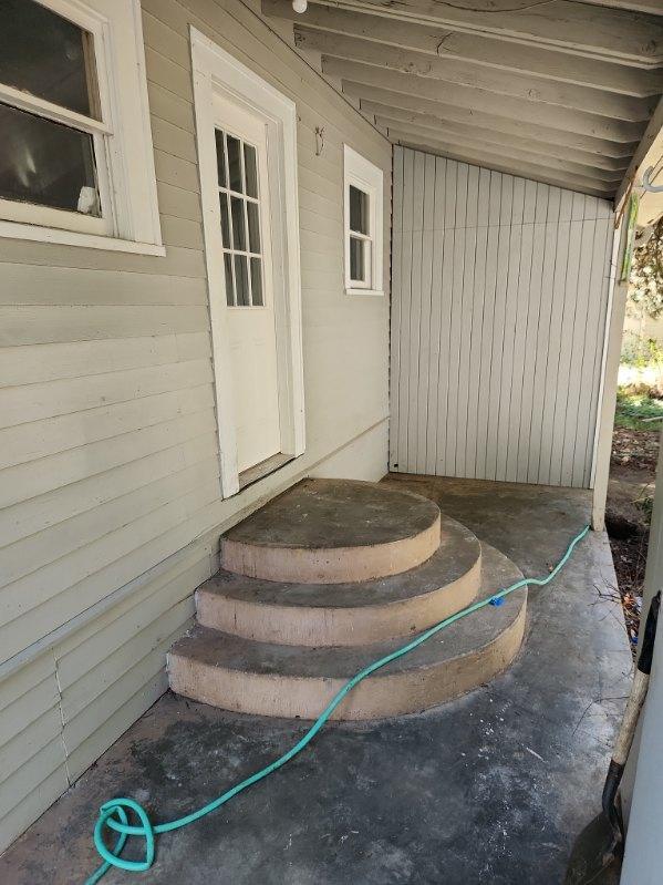 Building Photo - 1075 Rural Ave SE