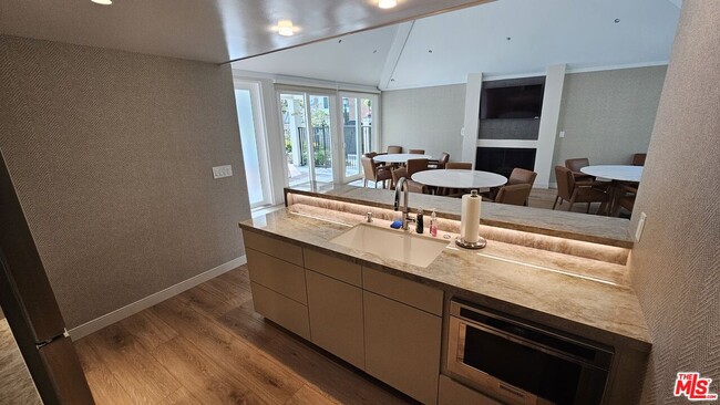 Building Photo - 4333 Alla Rd