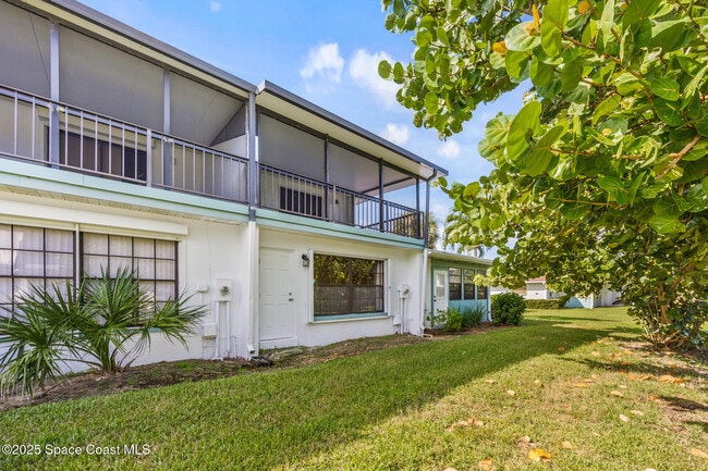 Building Photo - 194 Queens Ct