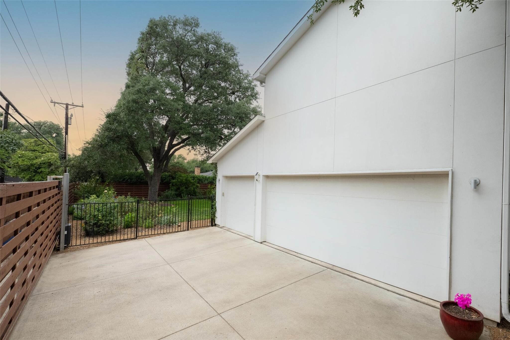Building Photo - 5624 Melshire Dr