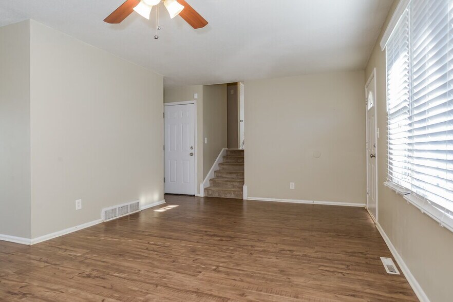 Building Photo - 8418 E 92 Pl