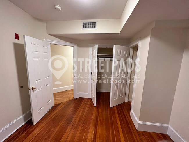 Building Photo - 881 Massachusetts Ave