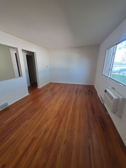 Building Photo - 4454 S 14th St