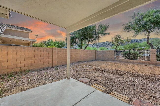 Building Photo - 1125 E Milada Dr