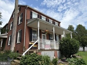 Building Photo - 309A Hager Rd