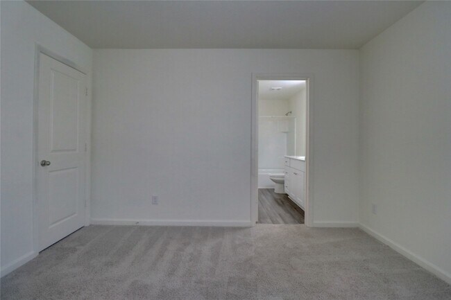 Building Photo - 613 Colgate Cir
