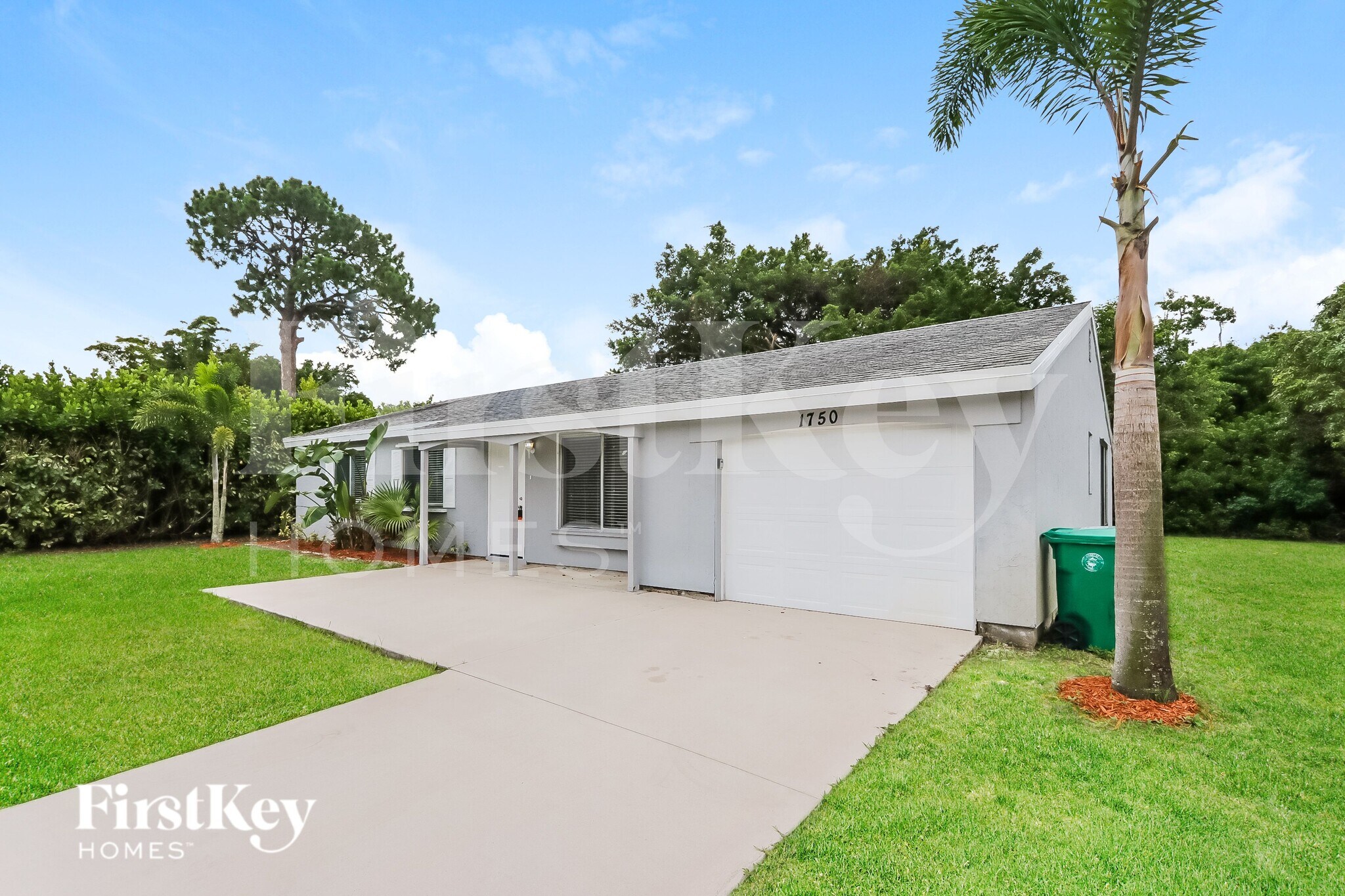 Building Photo - 1750 SE Elkhart Terrace