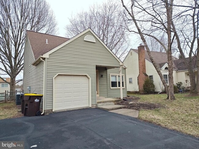 Building Photo - 72 Whethersfield Cir