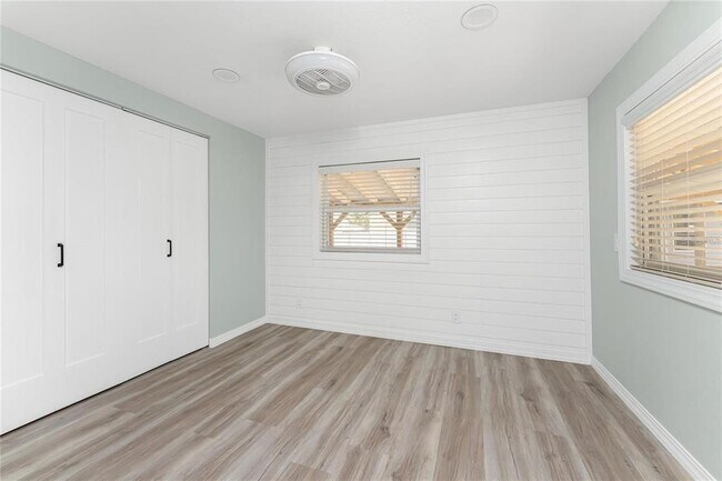 Building Photo - 11916 SW Newman Terrace