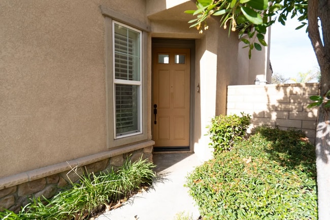 Building Photo - 25357 Avanti Ct