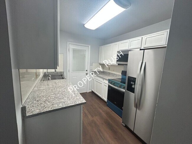 Building Photo - 3210 Joselin Ln
