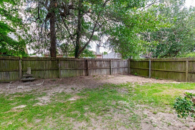 Building Photo - 5716 Bostick Dr