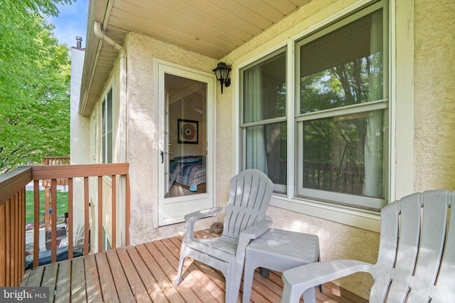 Building Photo - 37 White Pine Ct