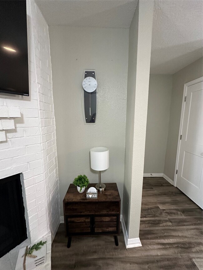 Building Photo - 250 El Dorado Blvd