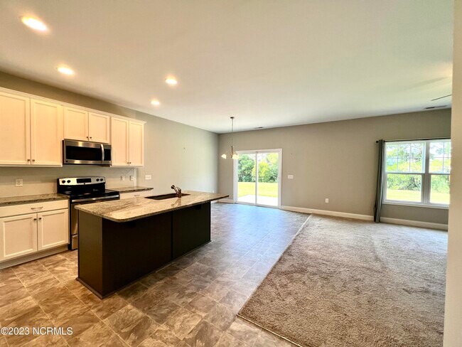 Building Photo - 328 S Culverton Rd