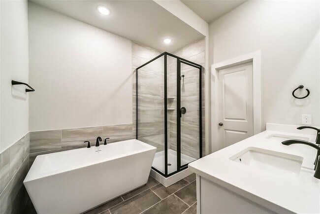 Building Photo - 16507 Texas Hill Country Rd