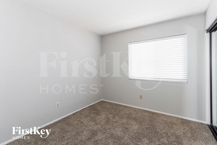 Building Photo - 344 Templeton Dr